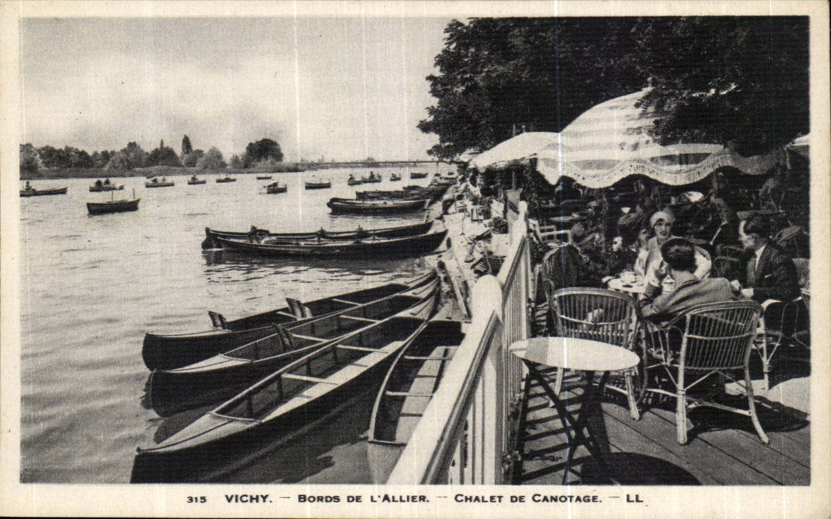 Vichy CPA Edges to combine it Country cottage of canoeing