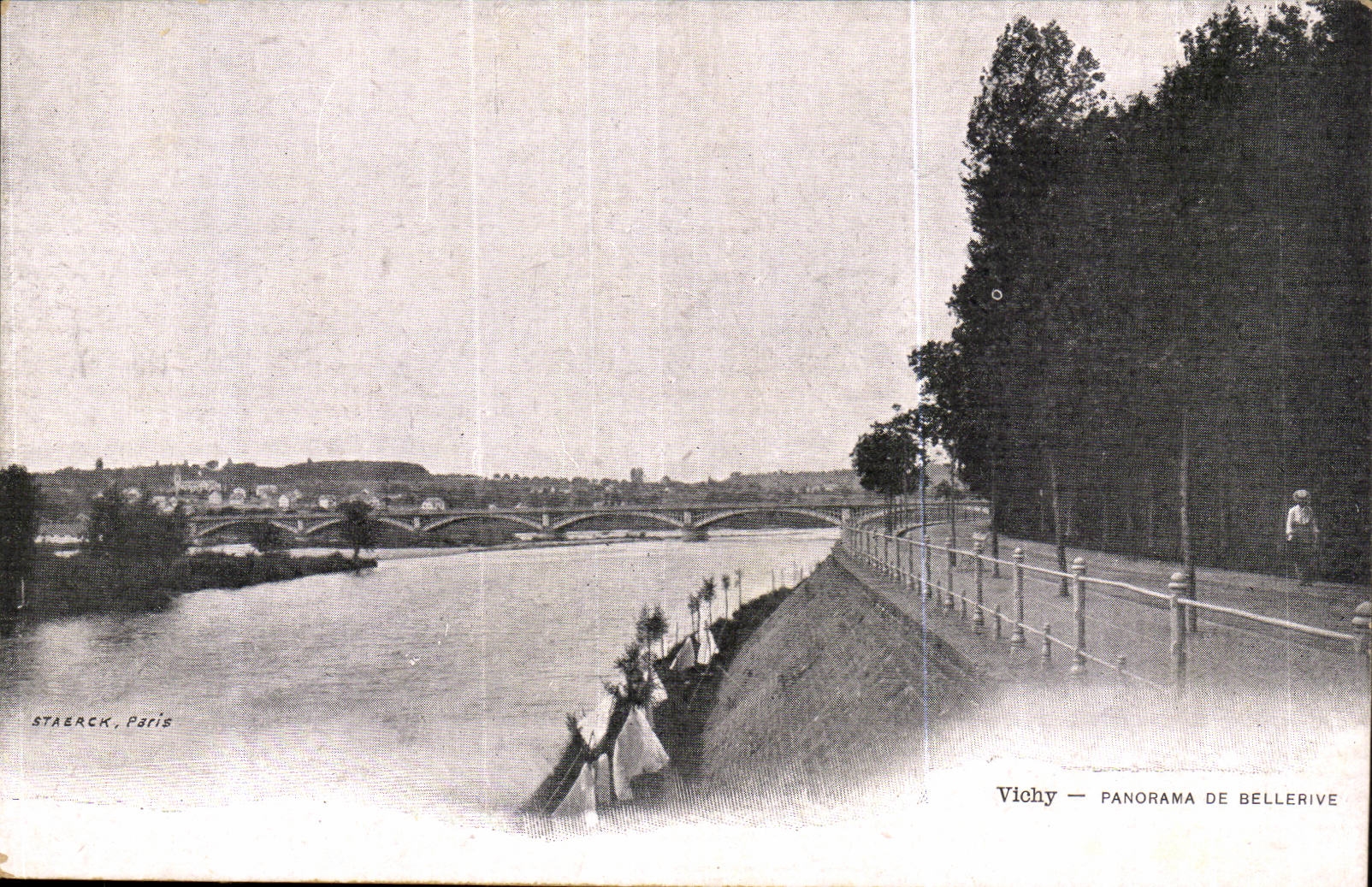 Vichy CPA Panorama of Bellerive