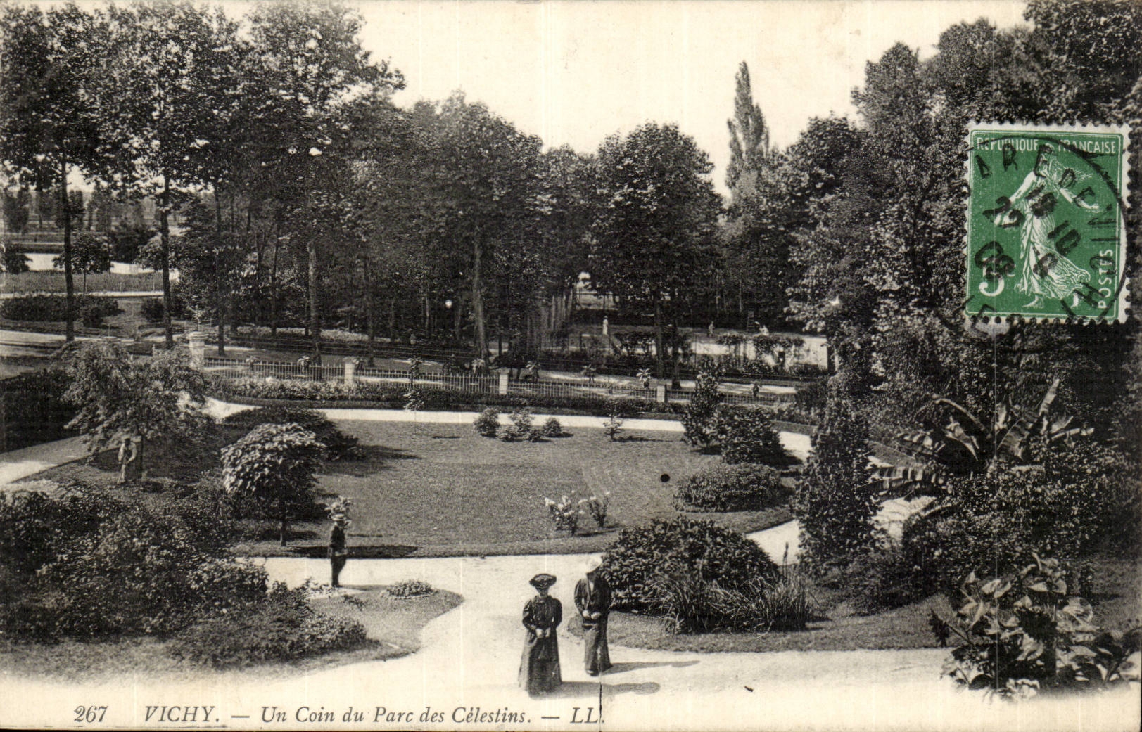 Vichy CPA a corner of the park of CElestins