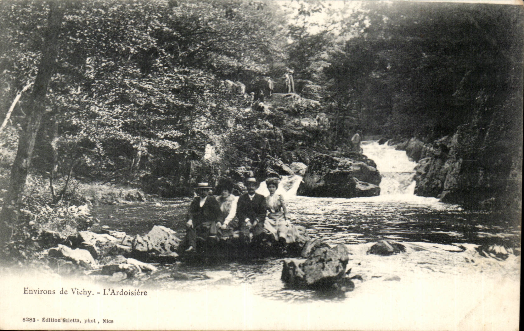 Umlagerungen von Vichy CPA der salte Steinbruch