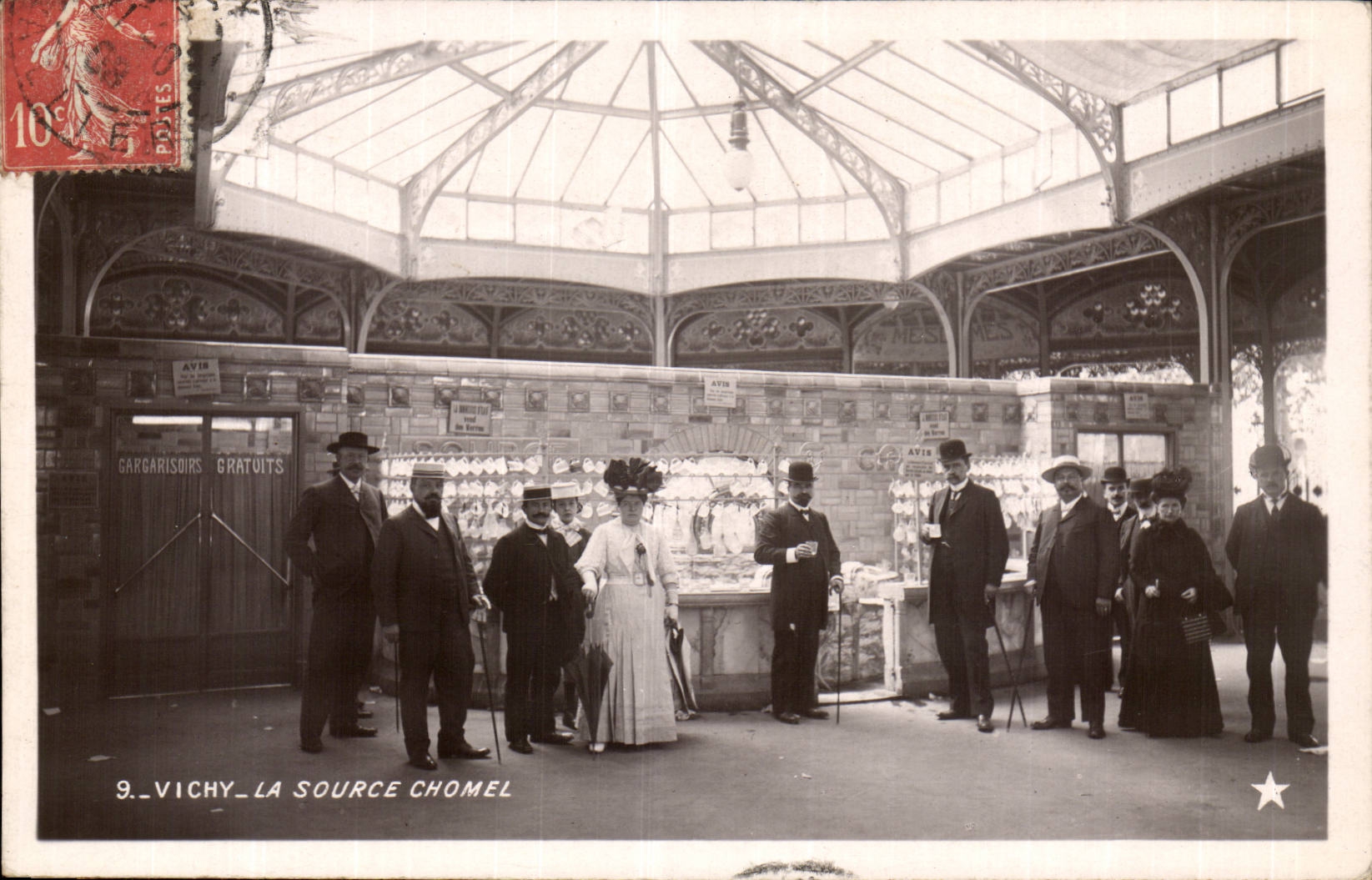 Vichy CPA the source Chomel (Gargarisoirs free)