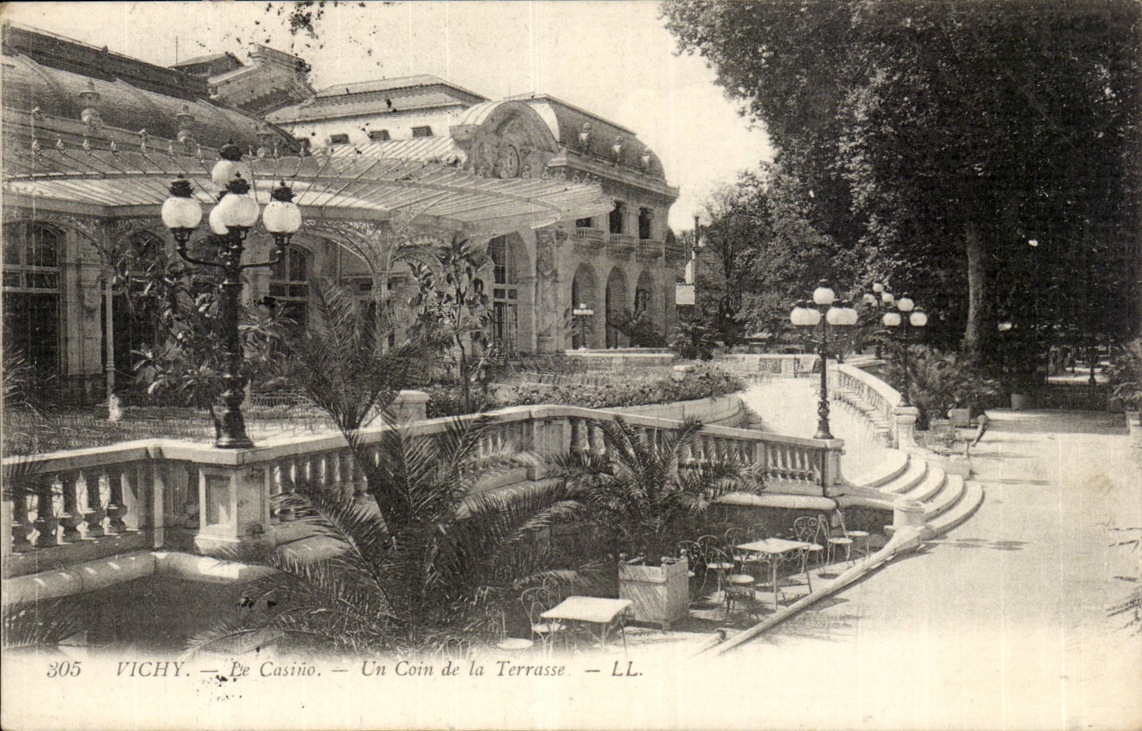 Vichy CPA the casino a corner of the terrace