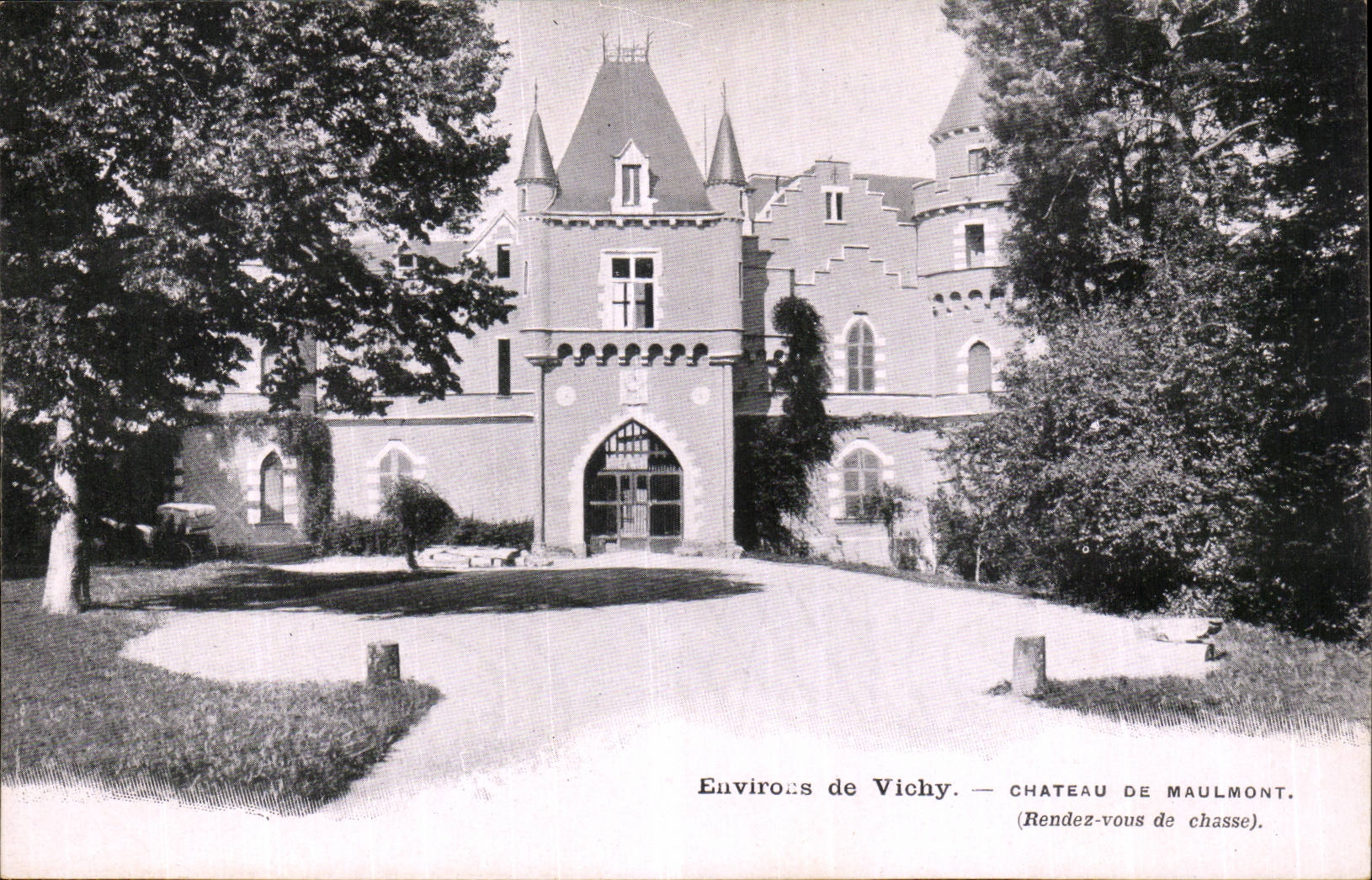 Umlagerungen Vichy CPA des Schlosses von Maulmont