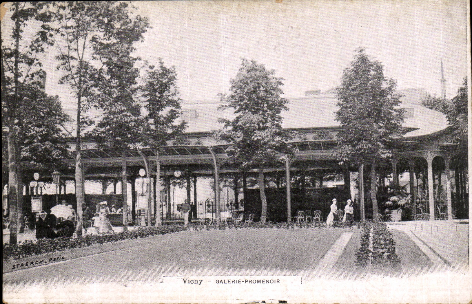 Vichy CPA Gallery promenade
