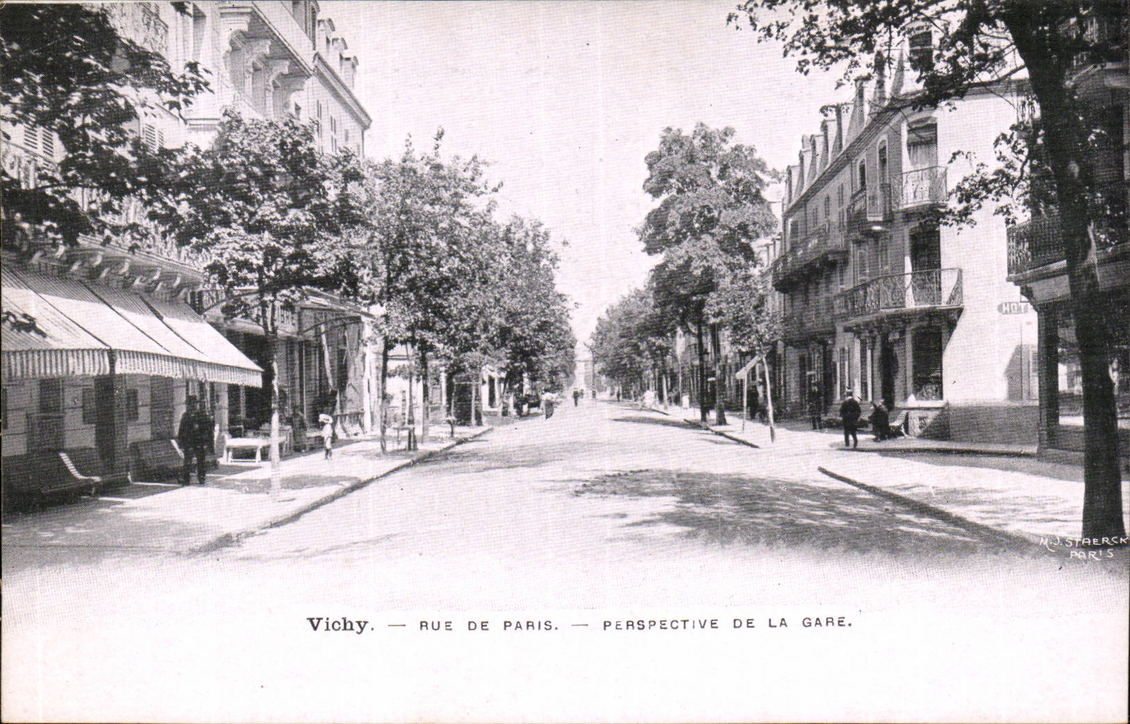 Vichy CPA Street of Paris View of the station