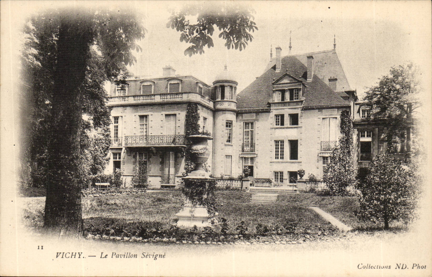 Vichy CPA the Sevigne house