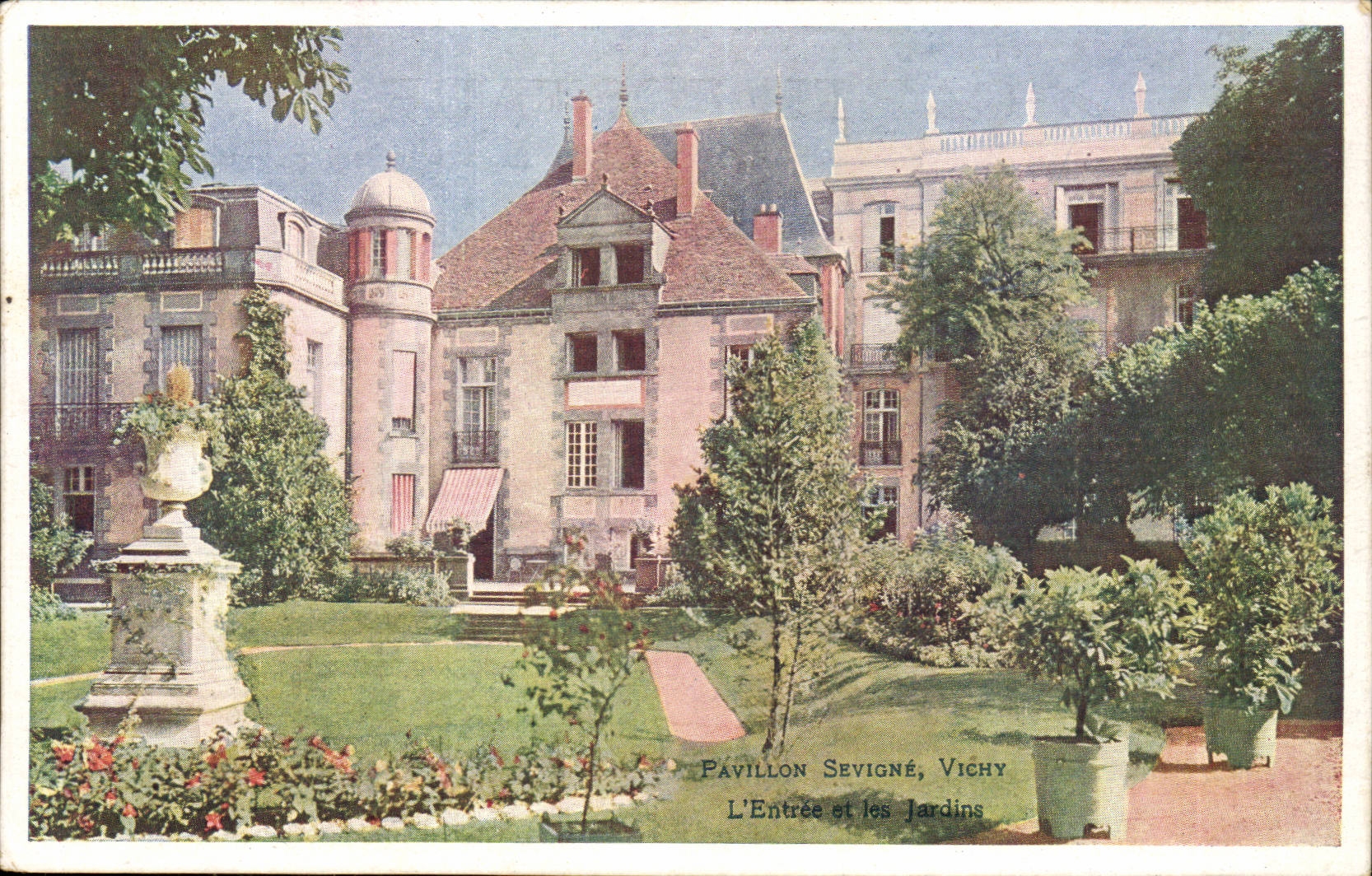 Vichy CPA SEvigne House Entering and gardens