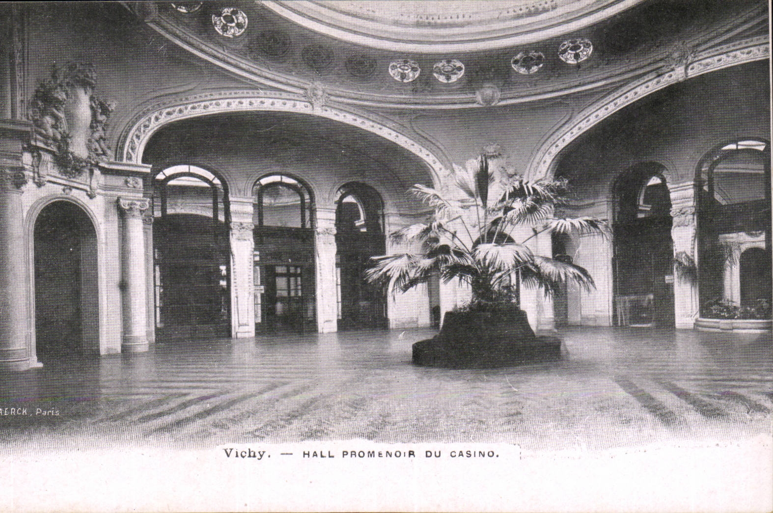 Vichy CPA Hall promenade of the casino
