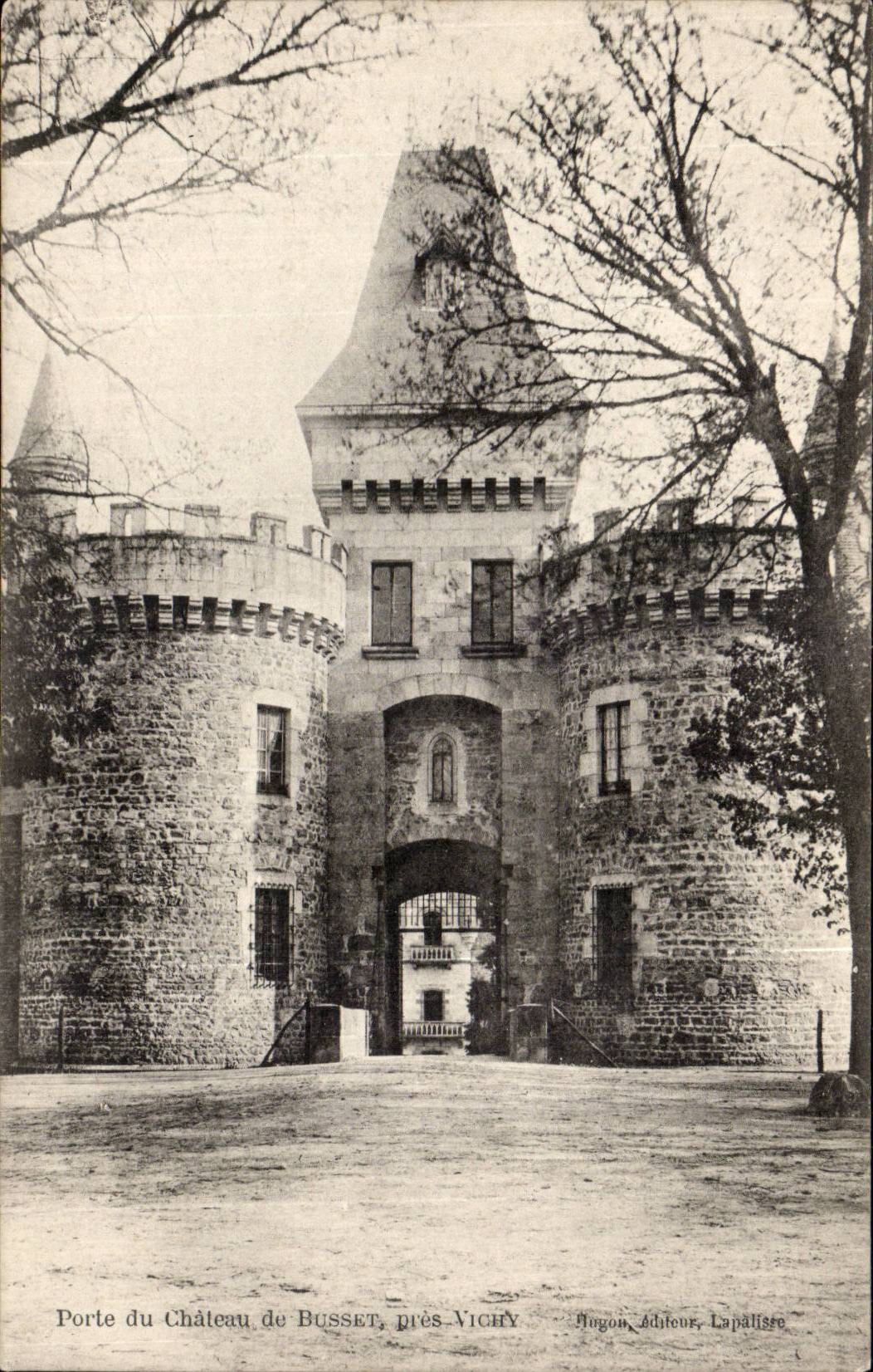 CPA Gatter des Schlosses von Busset nahes Vichy