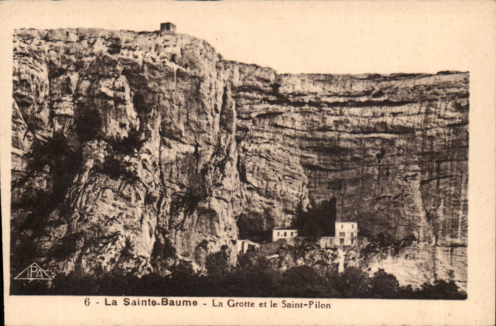 La sainte Baume - La Grotte et le Saint Pilon - CPA 