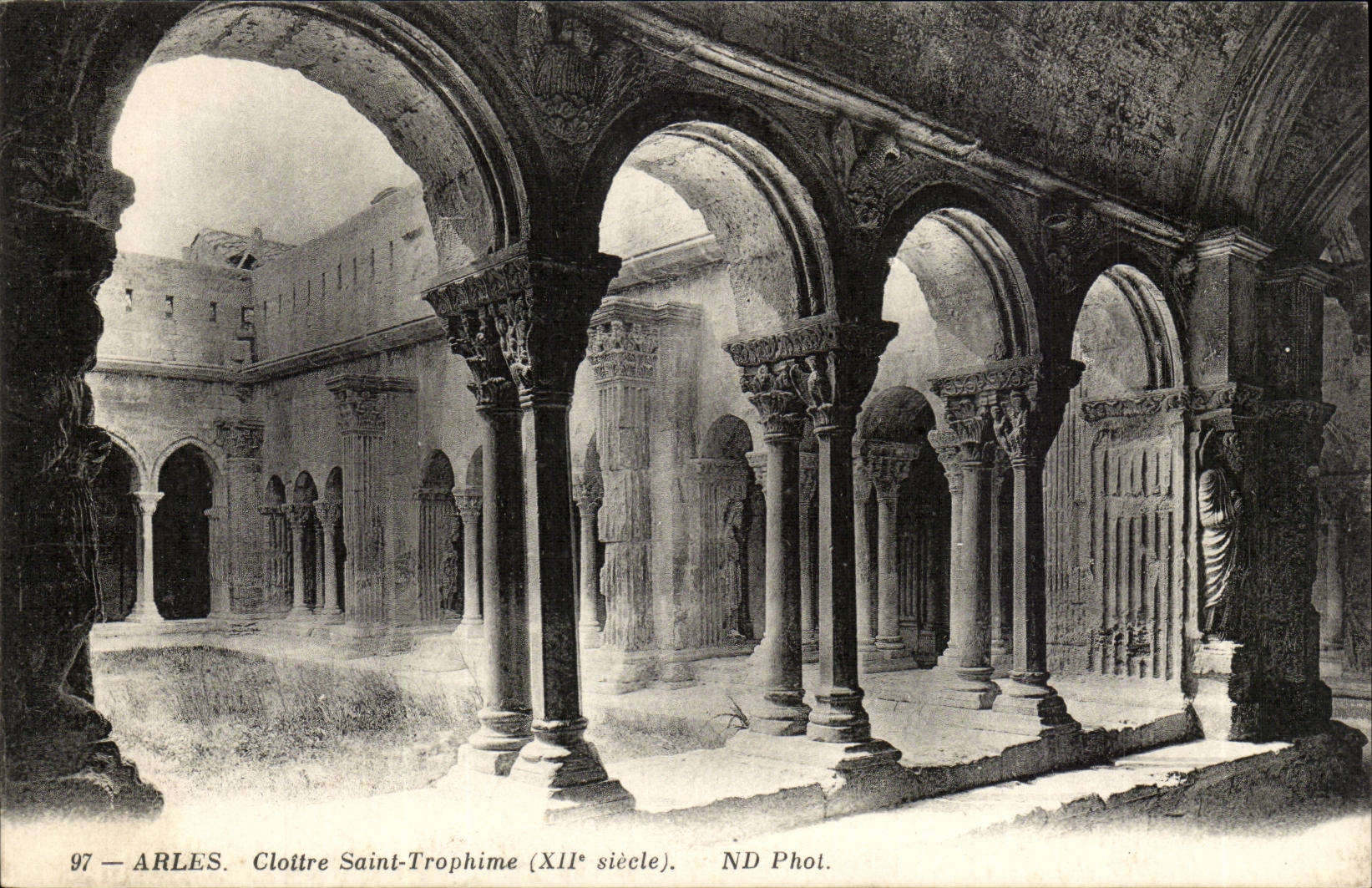 Arles - Cloister Saint Trophime - CPA
