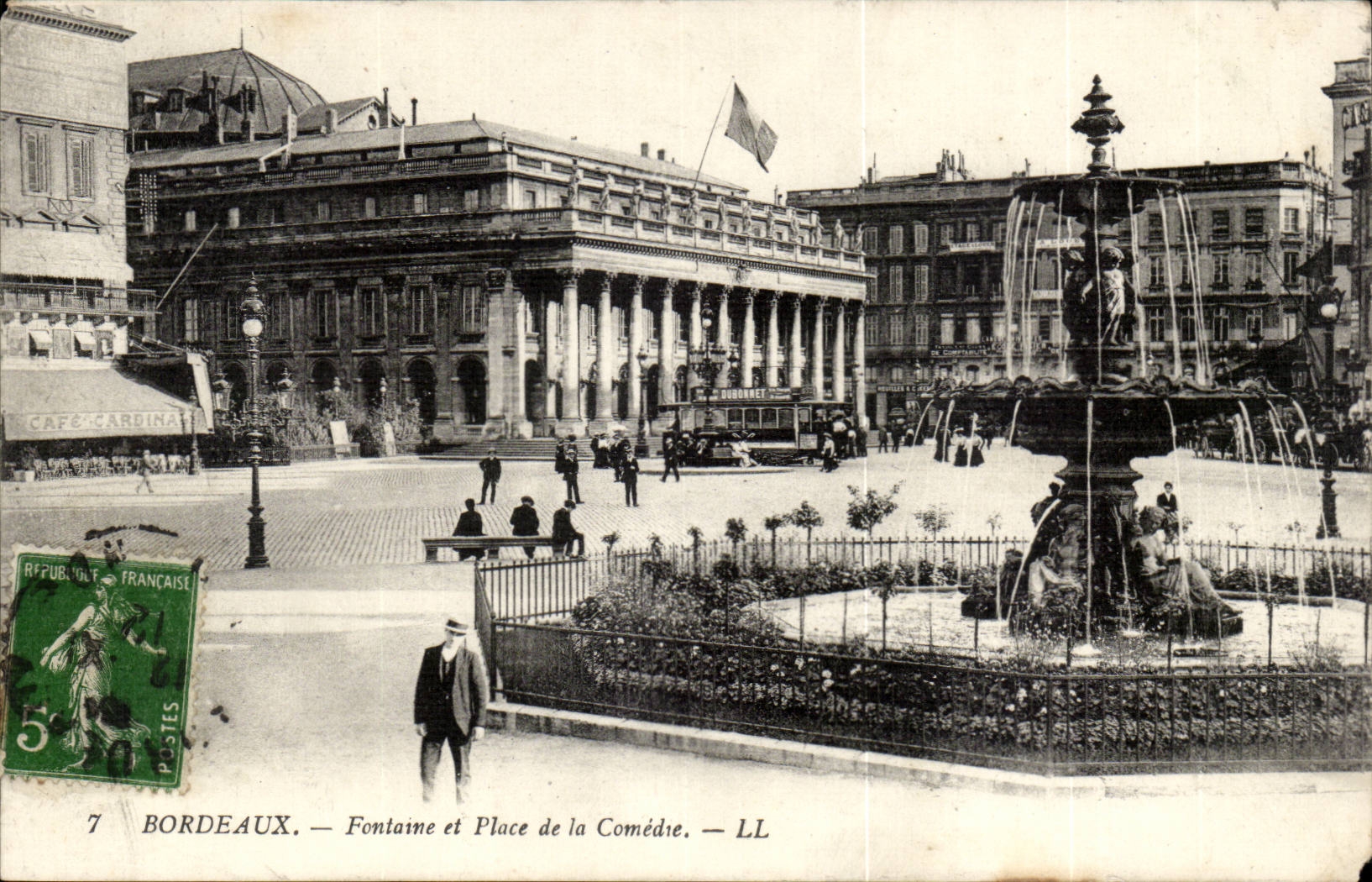 Bordeaux - Fountain and Place of the Comedy - CPA