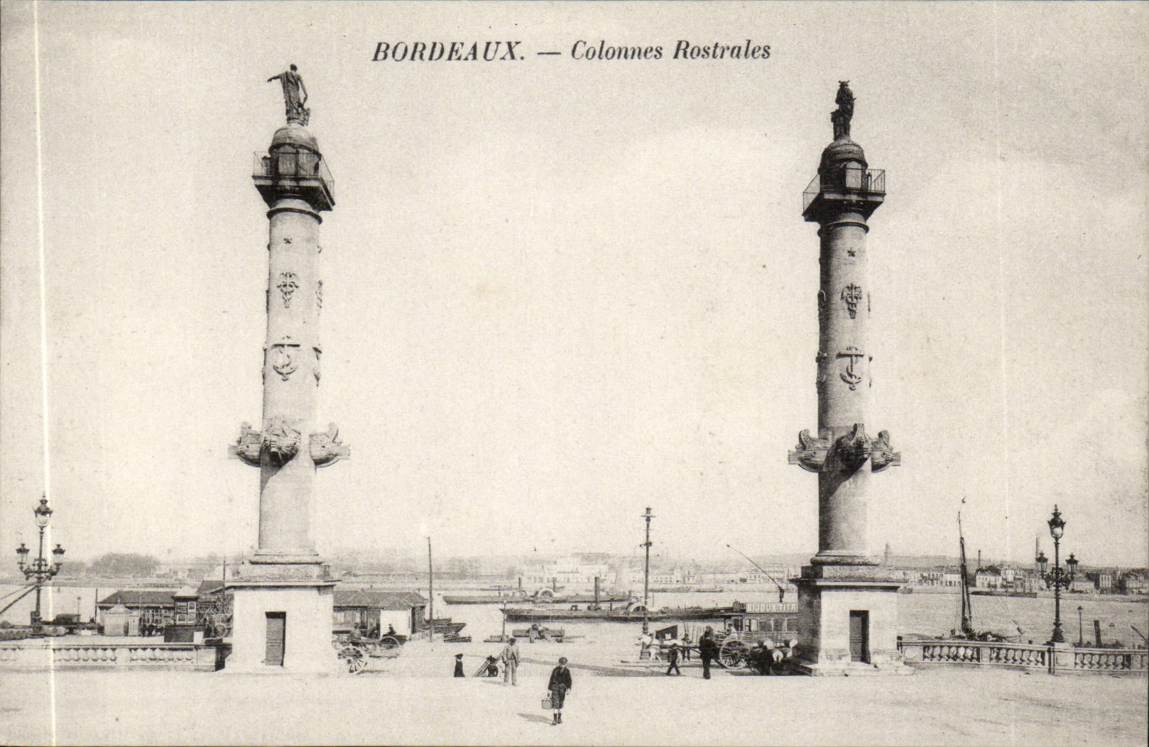 Bordeaux - Rostrales Columns - CPA