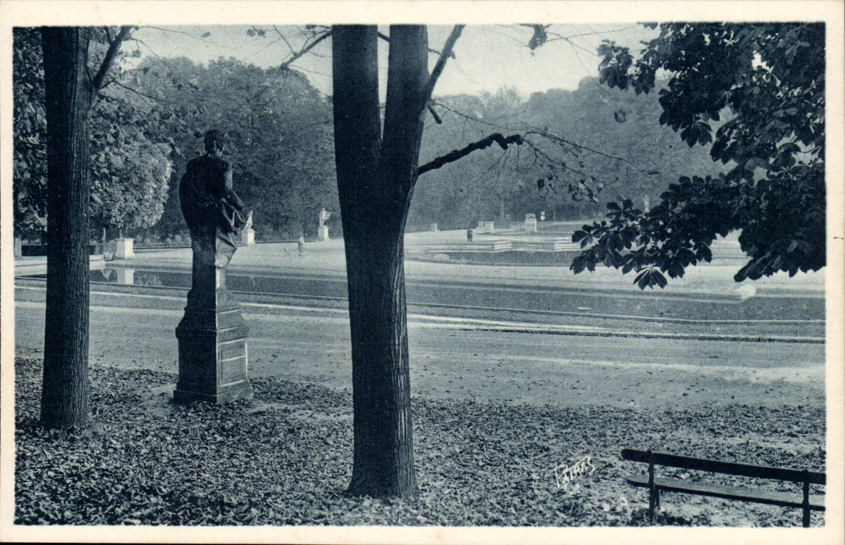 Saint Cloud CPA Dans le parc en automne