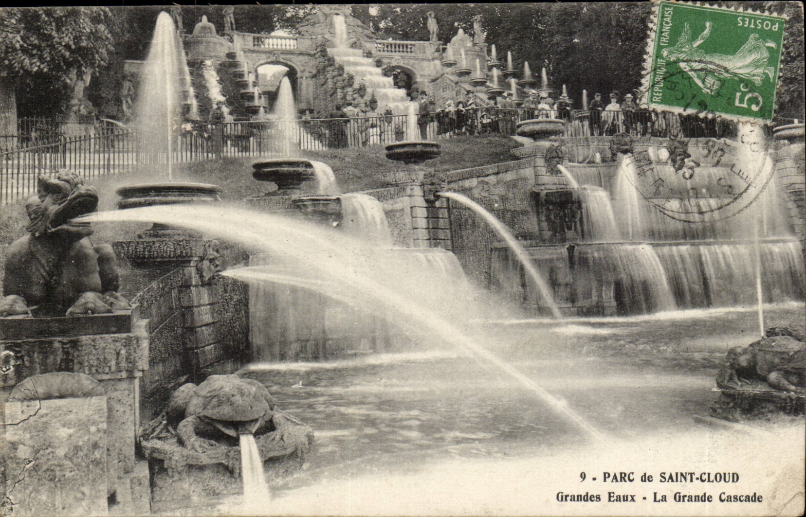 Parc de Saint Cloud CPA Grande eaux La grande cascade