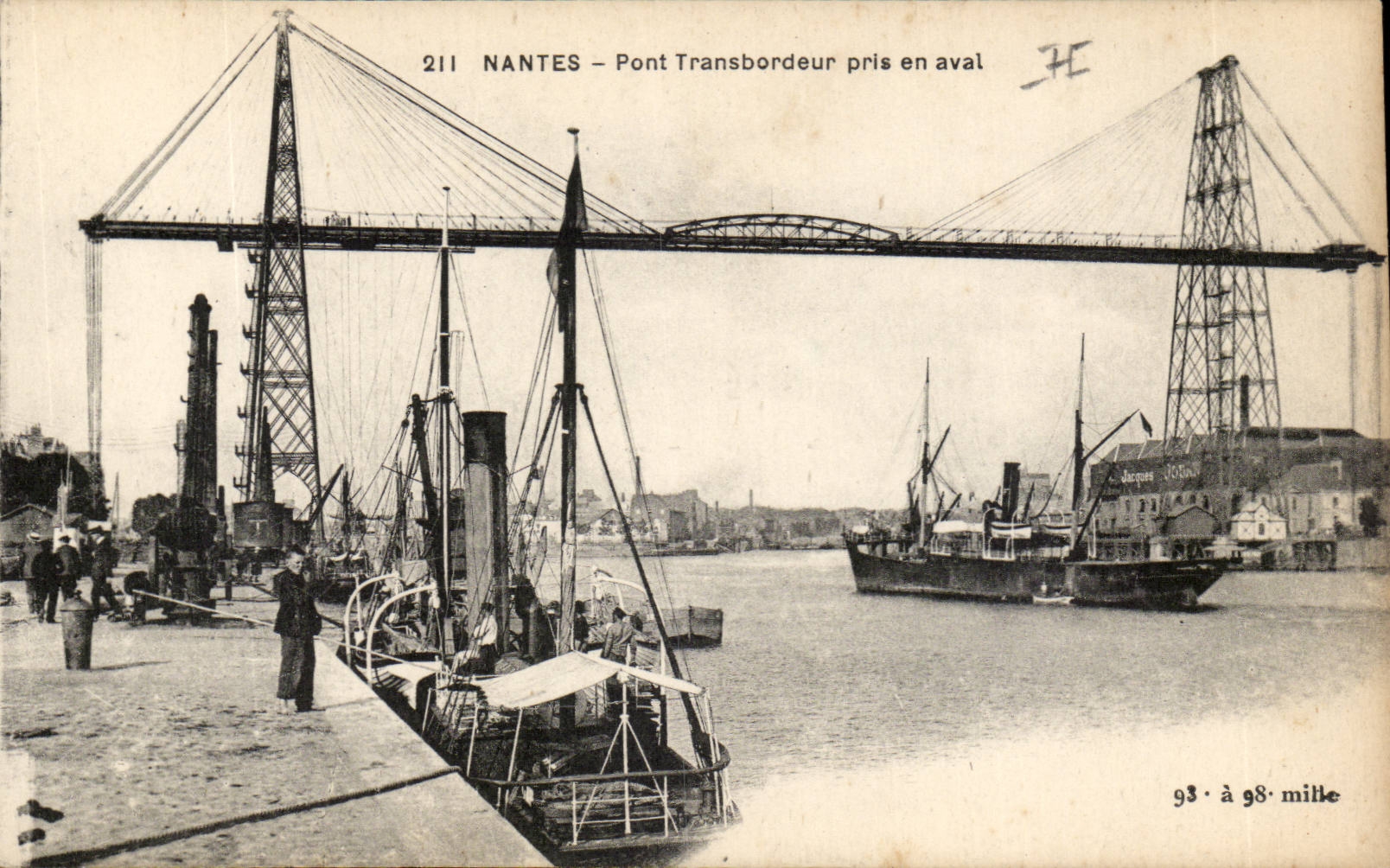Nantes CPA transporter bridge taken downstream