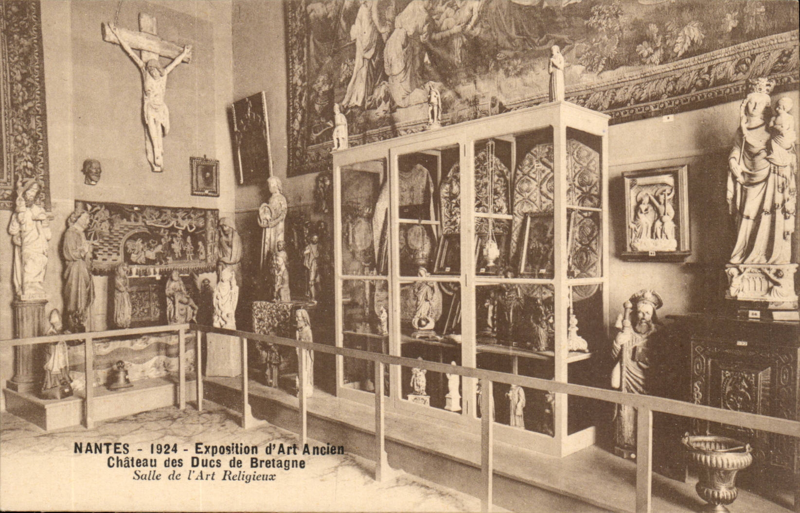 Nantes CPA Fair of art old Castle of the dukes of Brittany Room of the religious art