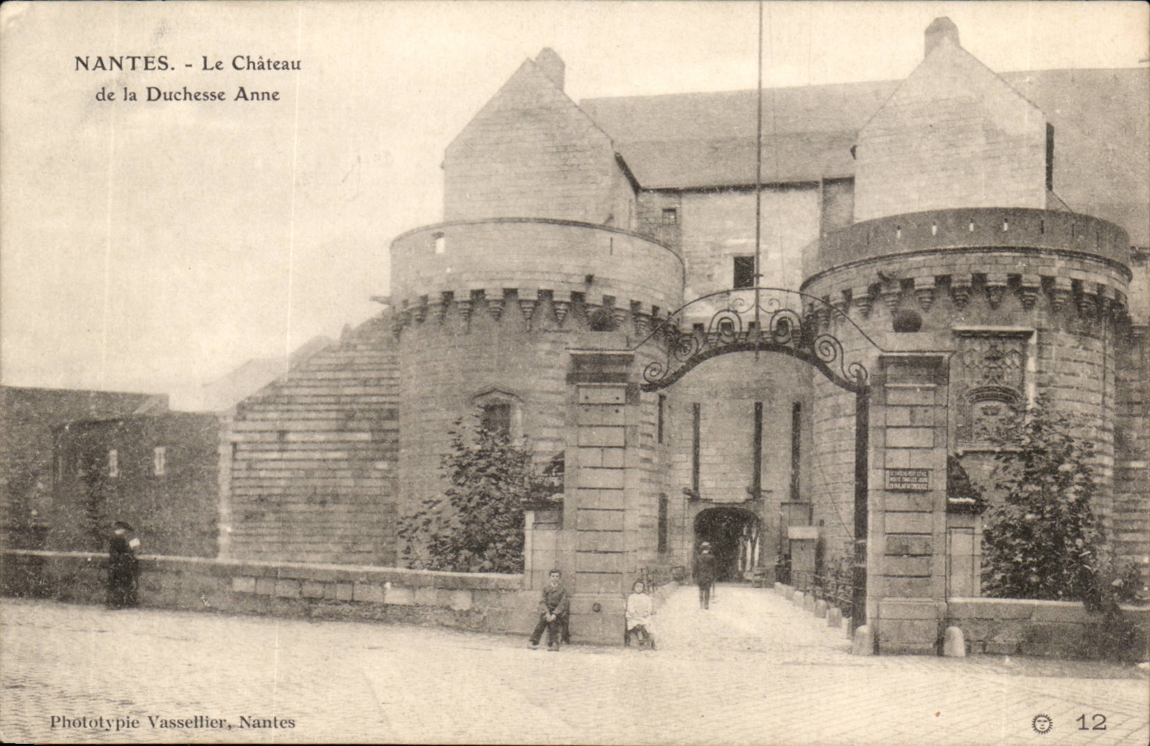 Nantes CPA the castle of the duchess Anne