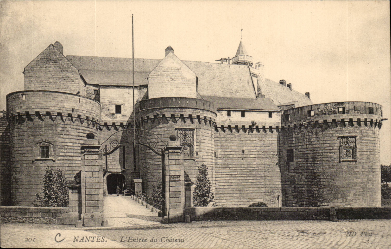 Hereinkommen Nantes-CPA des Schlosses