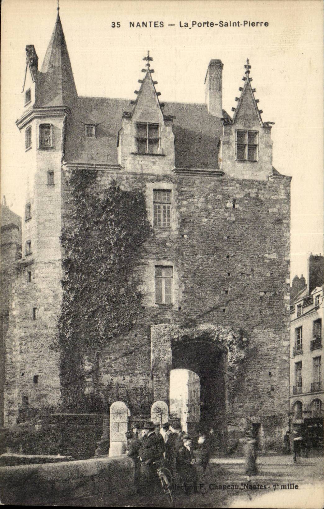 Nantes CPA the door Saint Pierre