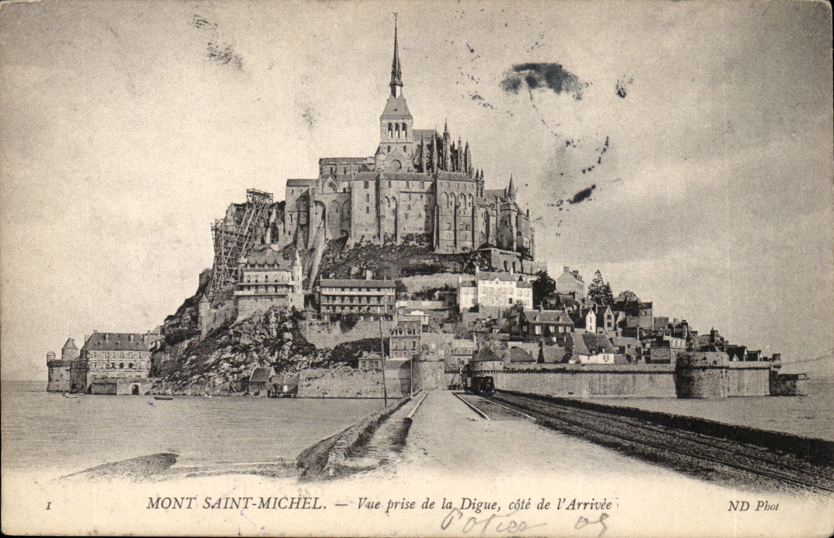 Mont Saint Michel CPA Seen from of the dam dimensions D el arrived