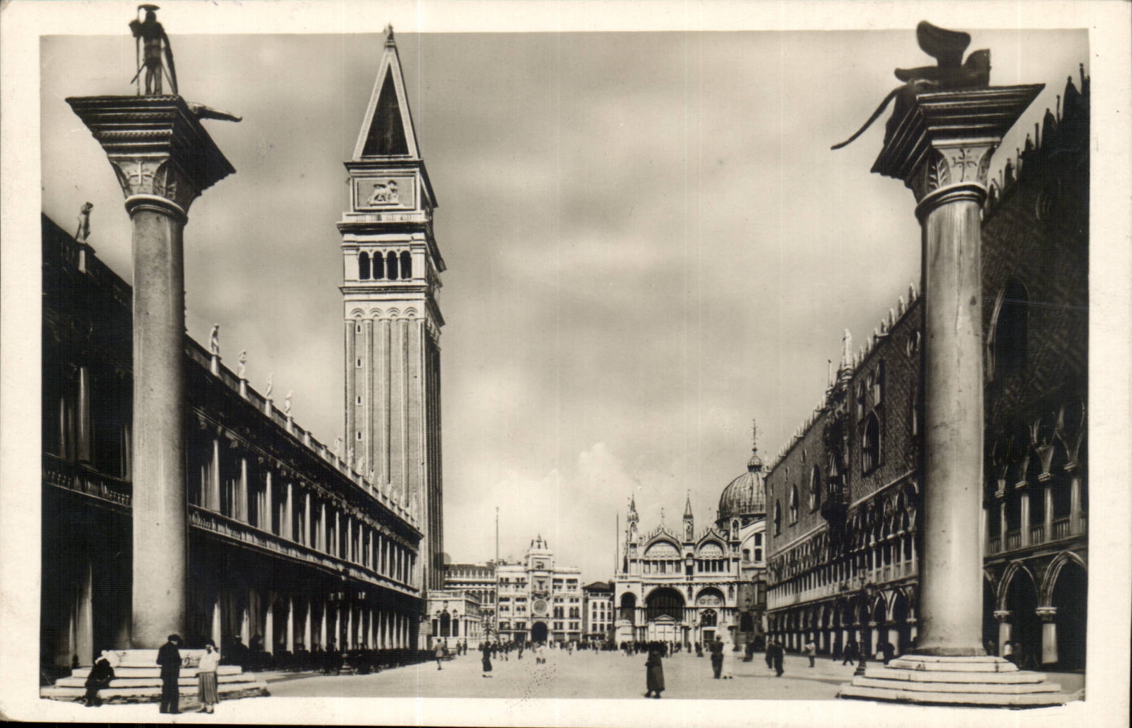 Venice Venezia CPA Plazetta S Marco E Bell-tower Italy Italia Lion