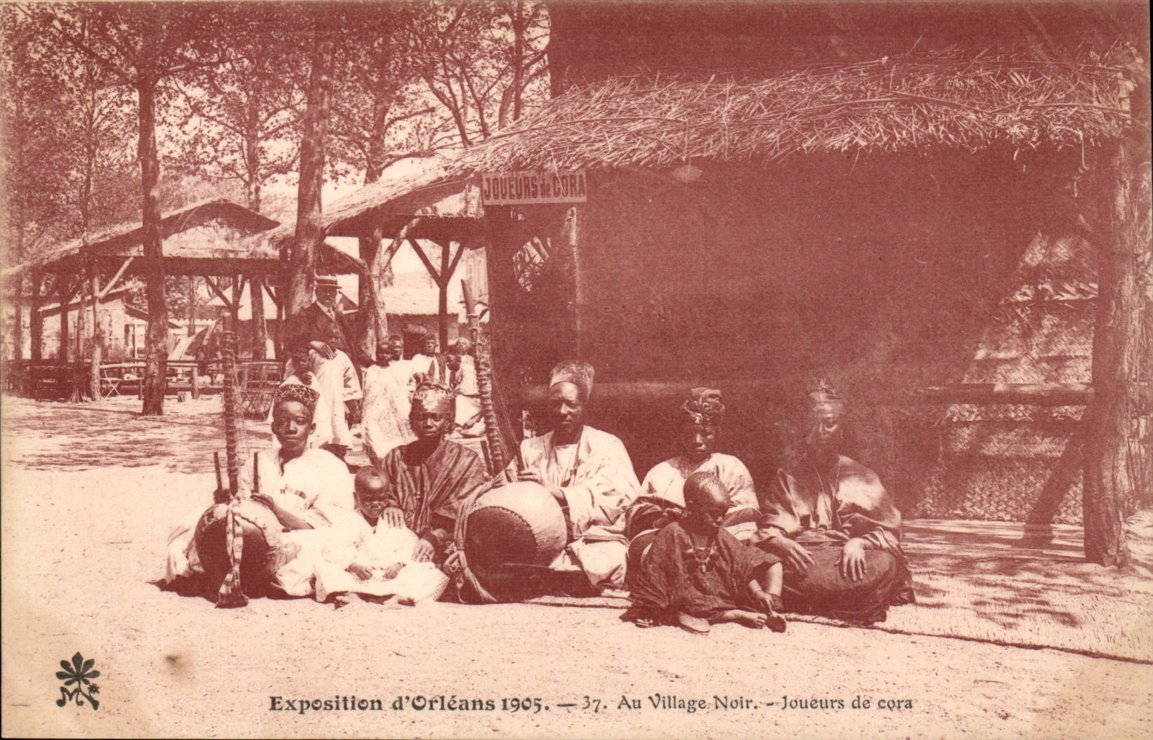CPA Exposition d'Orleans 1905 Au village noir Joueurs de Cora TOP (Afrique Africa petits metiers musique)