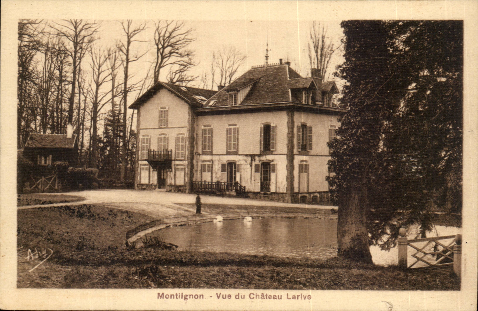 Montilgnon CPA gesehen vom Larive Schloss