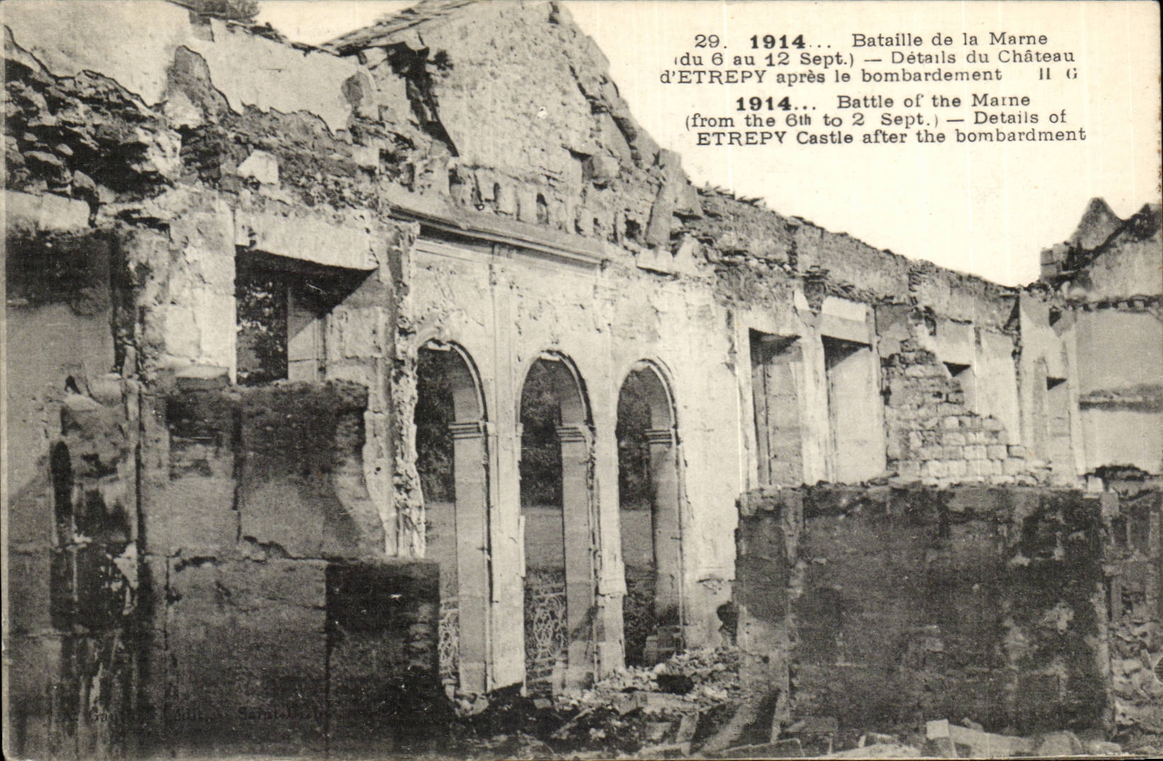 CPA Battles of the Marne details of the castle of Etrepy after bomnbardement