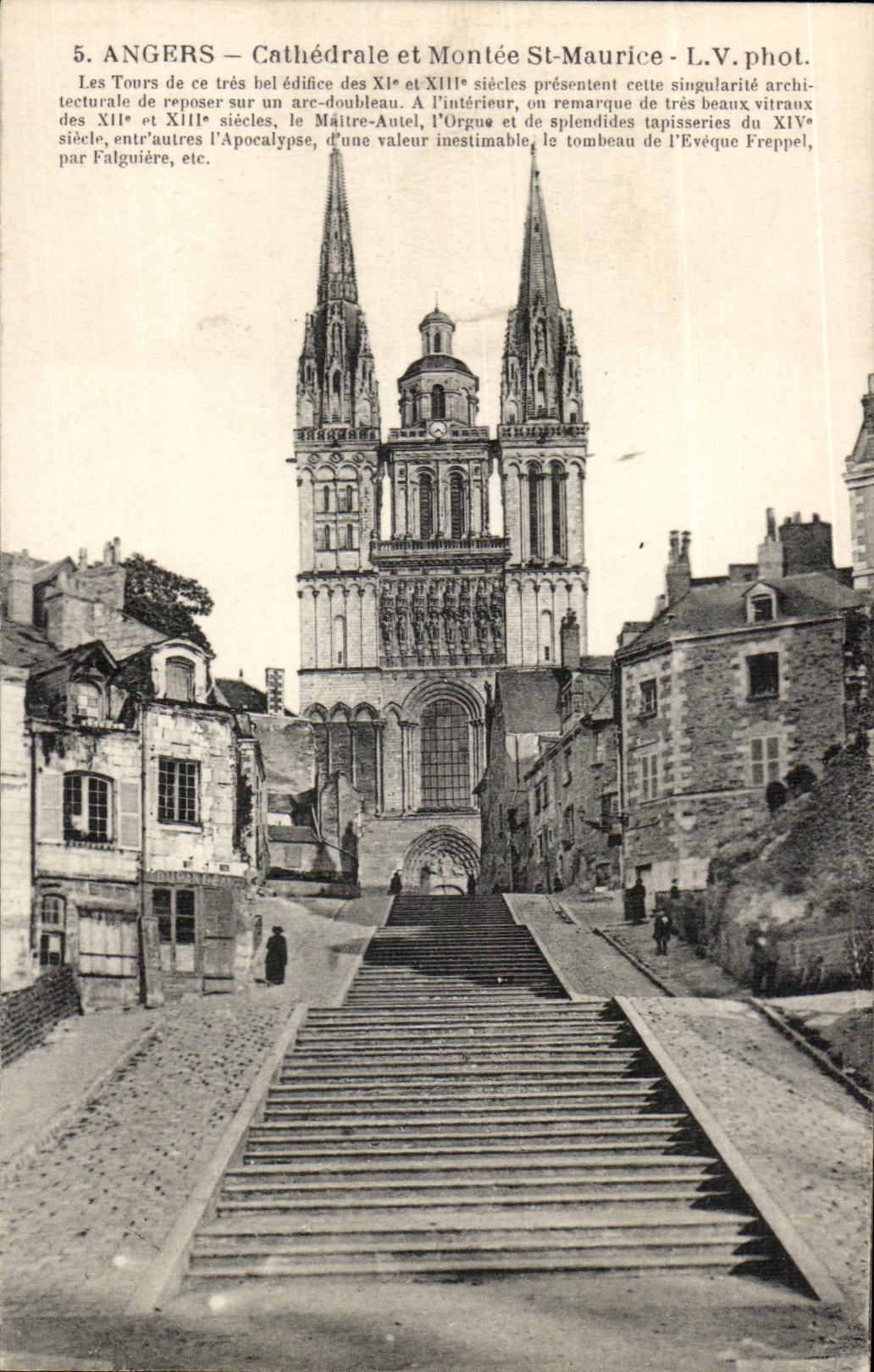 Angers CPA Cathedral and assembled St Maurice