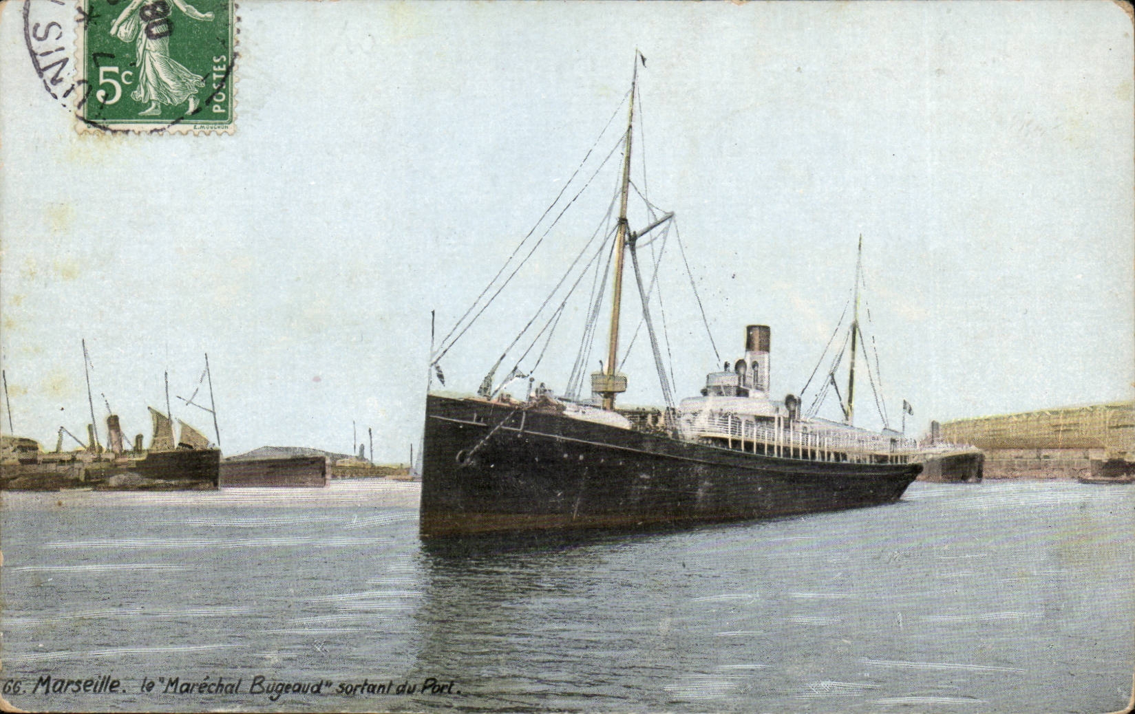 CPA Boat Marseilles Bugeaud outgoing of the port (steamer)