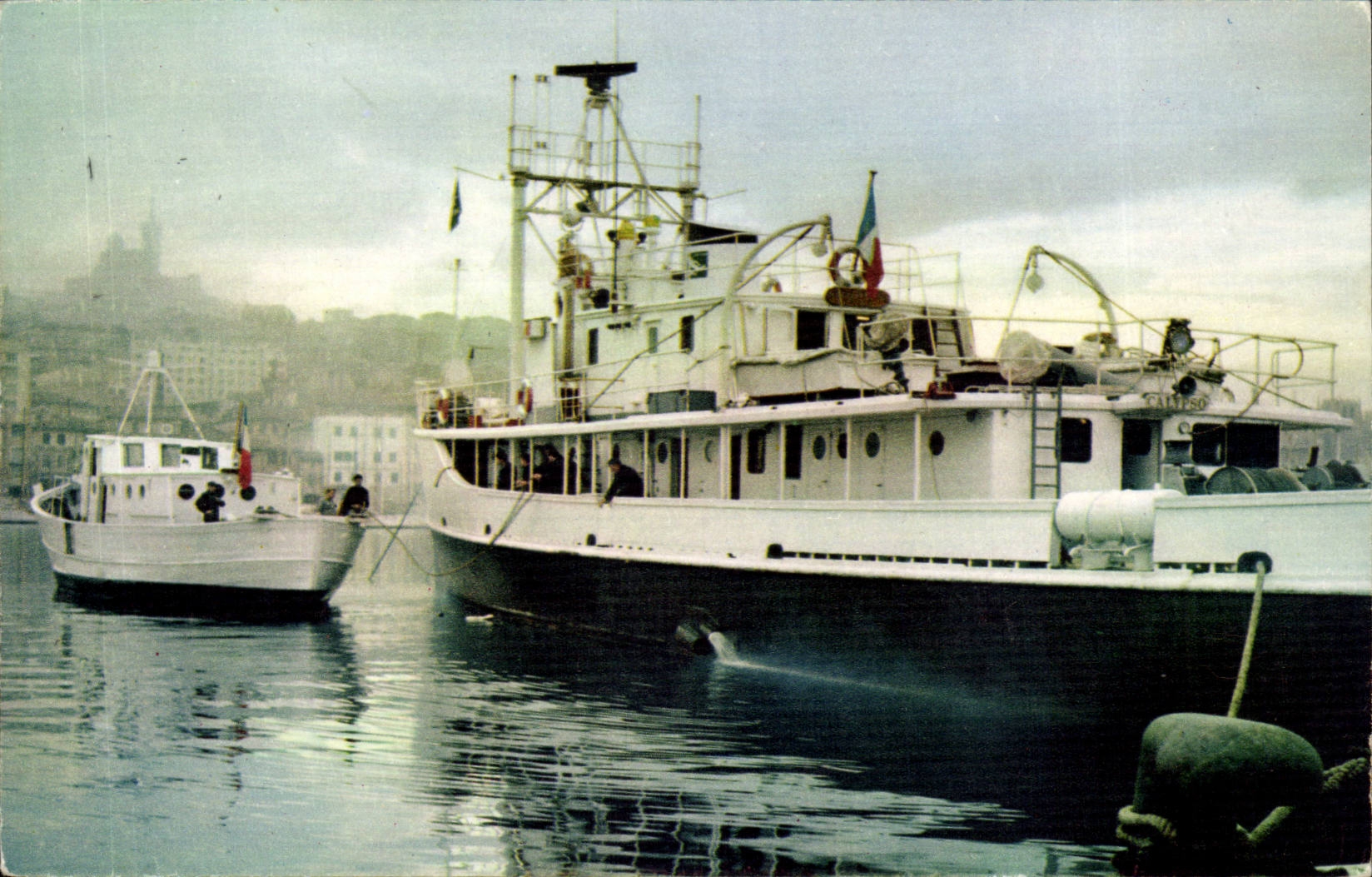 MODERN CARD Bateau Steamer Calypso Jacques Yves Cousteau Espadon trawler has Marseilles