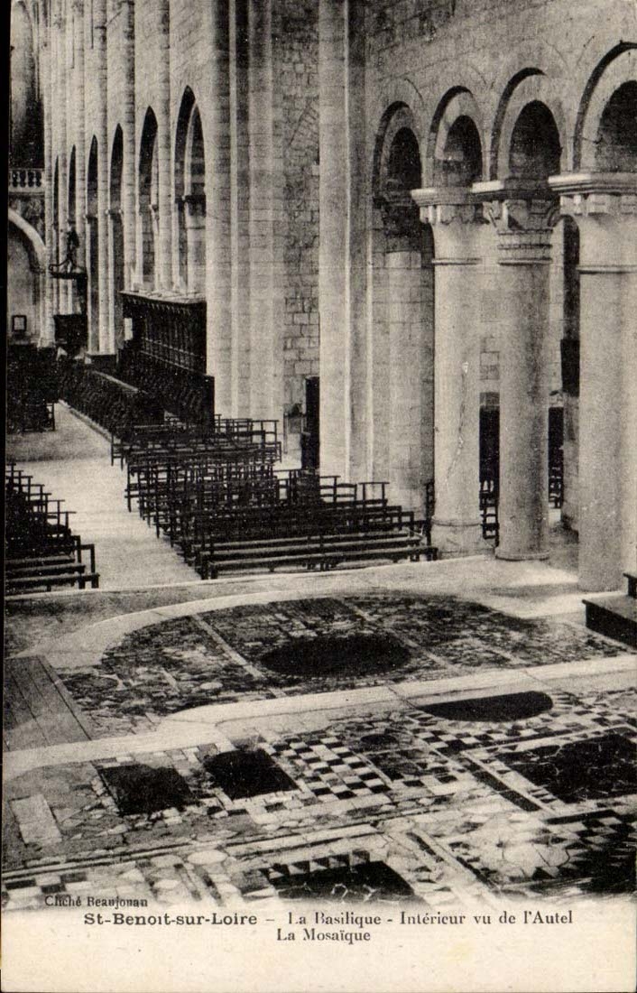 Saint Benoit auf dem Loire CPA der Basilika Innenraum gesehen von der Ofenbrucke das Mosaik