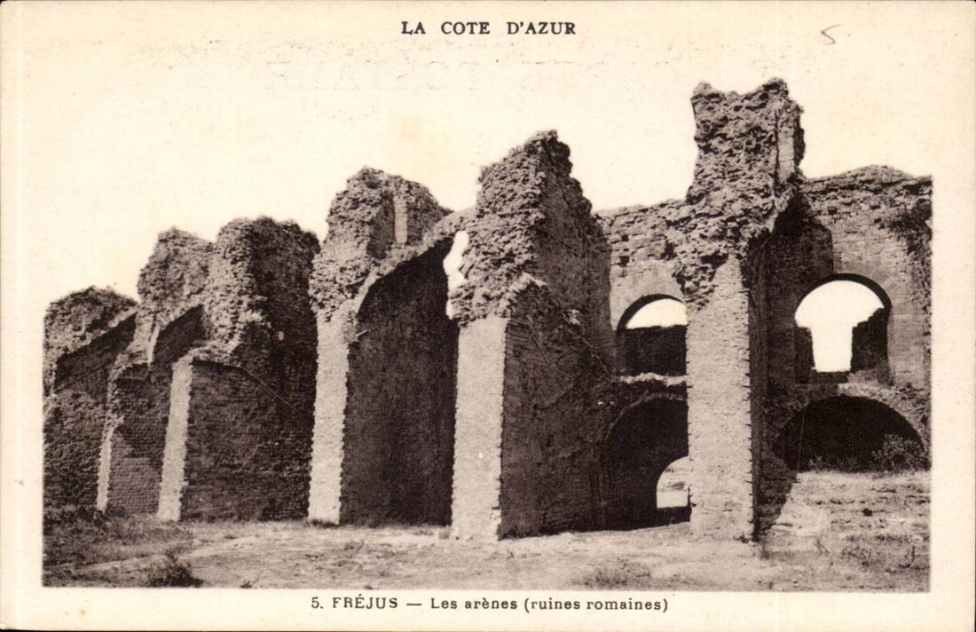 CPA Frejus the arena (Roman ruins)