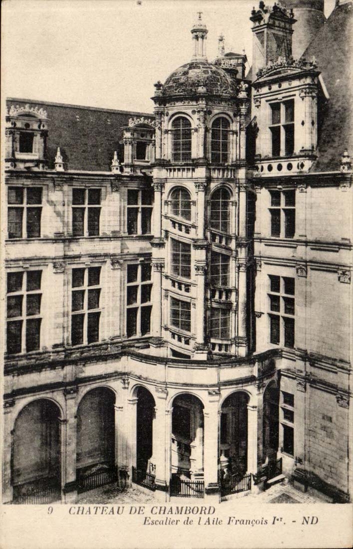CPA Chambord Chateau Escalier de l'aile Francois 1er