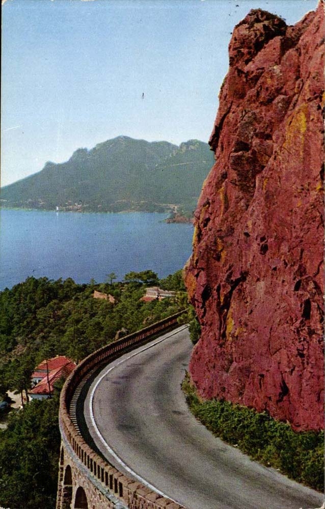 CPA Corncihe des Goldes die Strasse der Kuste zwischen theoule und Trayas im Inhalt der Russet-red Kurs