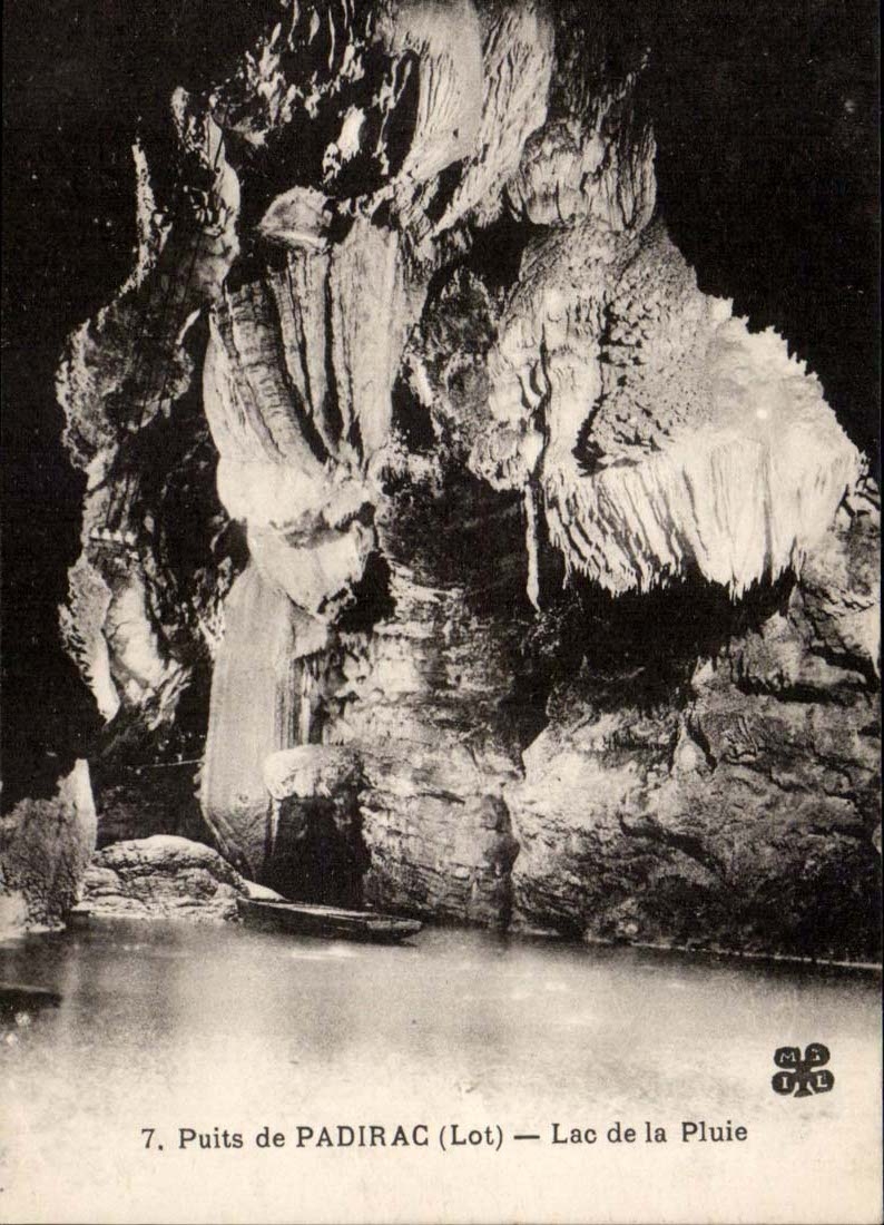 CPA the pit of Padirac Lake of the rain Well