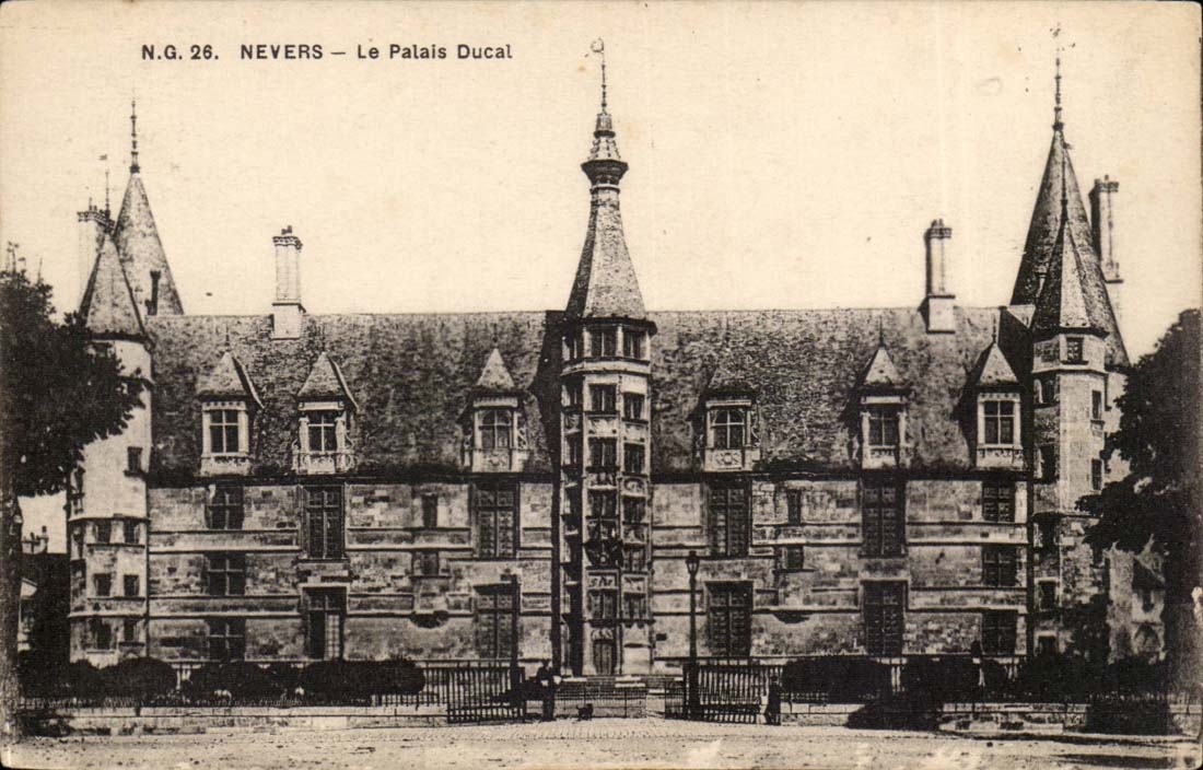Nevers CPA the ducal palate