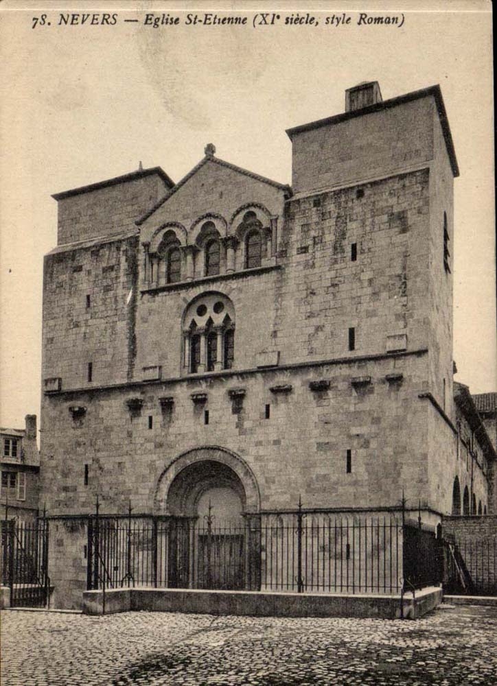 Nevers CPA Church St Etienne
