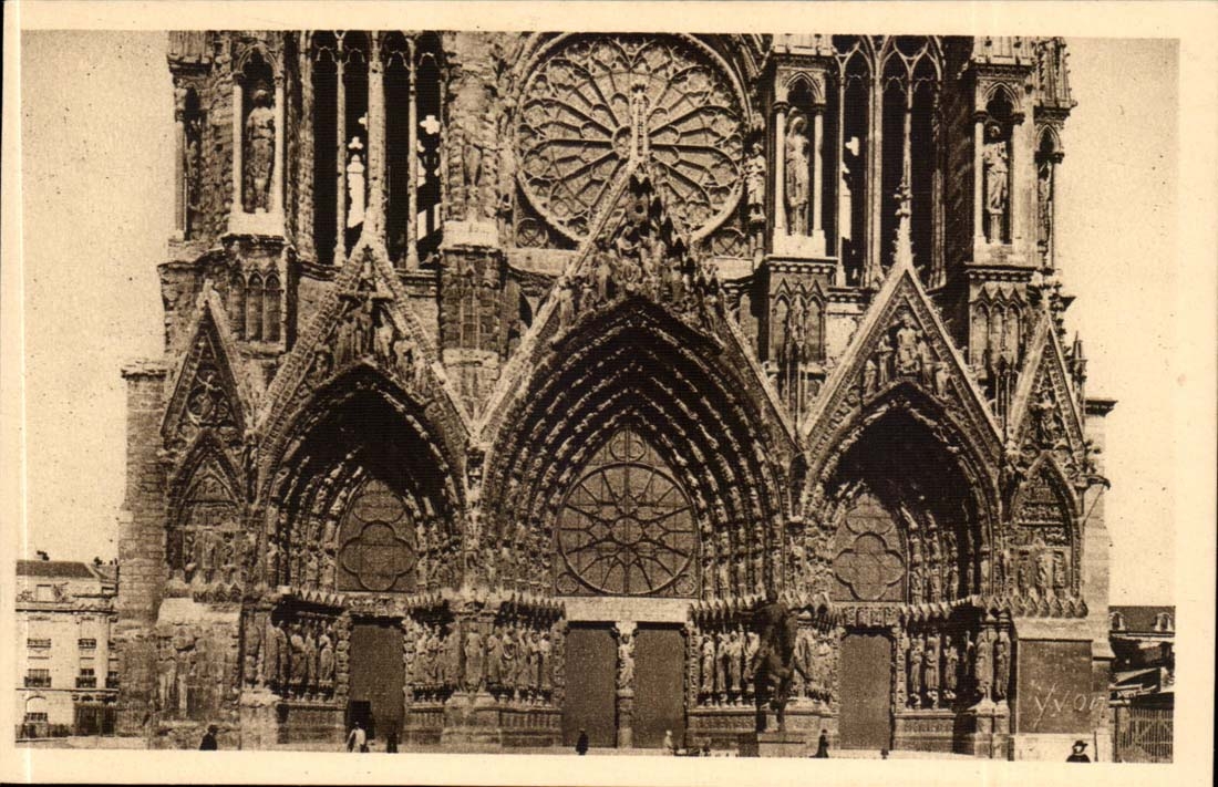 Reims CPA the cathedral the gate and the rosette Statue of Jeanne of arc