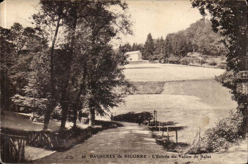 Bagneres de Bigorre CPA Entering of the small valley of Hello