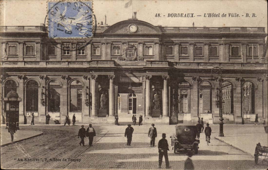 Bordeaux CPA the town hall