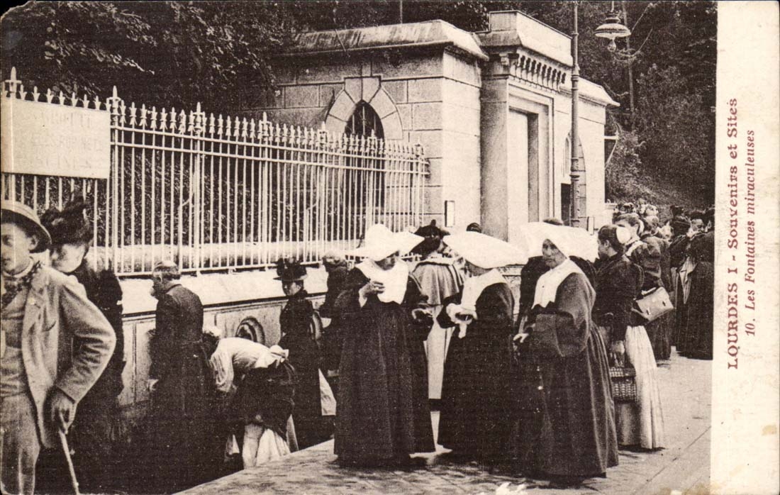 Lourdes CPA Souvenirs and sites miraculous fountains
