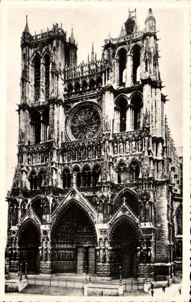 Amiens CPA the cathedral