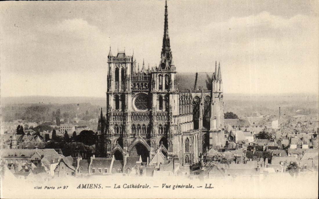 Amiens CPA the cathedral View
