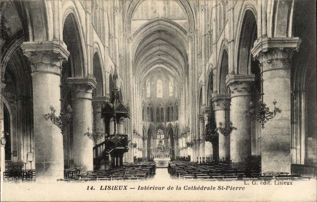 InnenLisieux CPA der Kathedrale Str Pierre