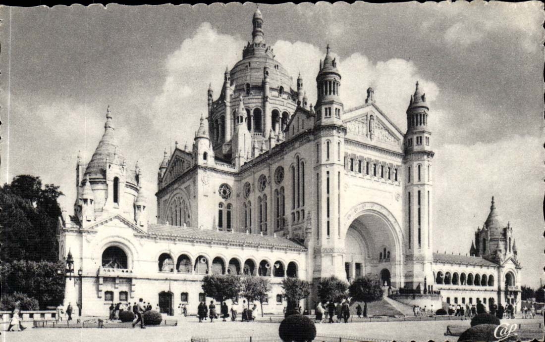 Lisieux CPA gesehen in Richtung zur Basilika