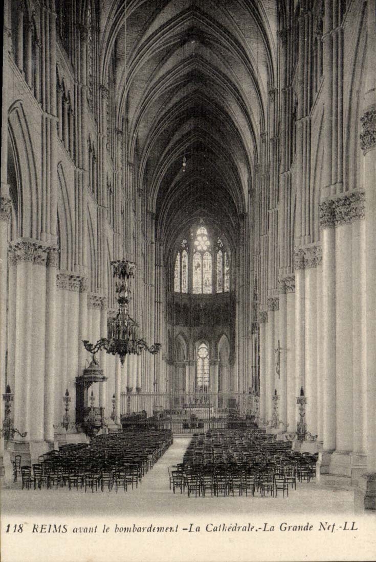 Reims before bombardment CPA the cathedral the great nave