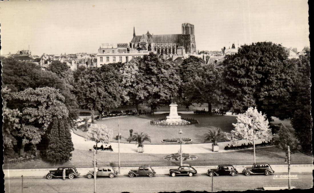 Key Reims CPA Colbert public garden