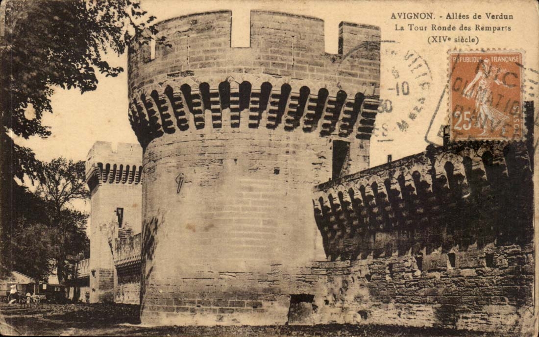 Gone Avignon CPA of VErdun the round tower of the walls (14th)